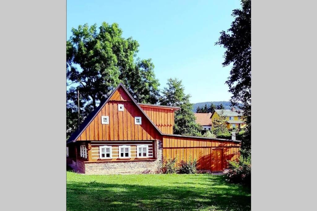 Chaloupka s rodinnou tradicí Mezimesti Exterior foto