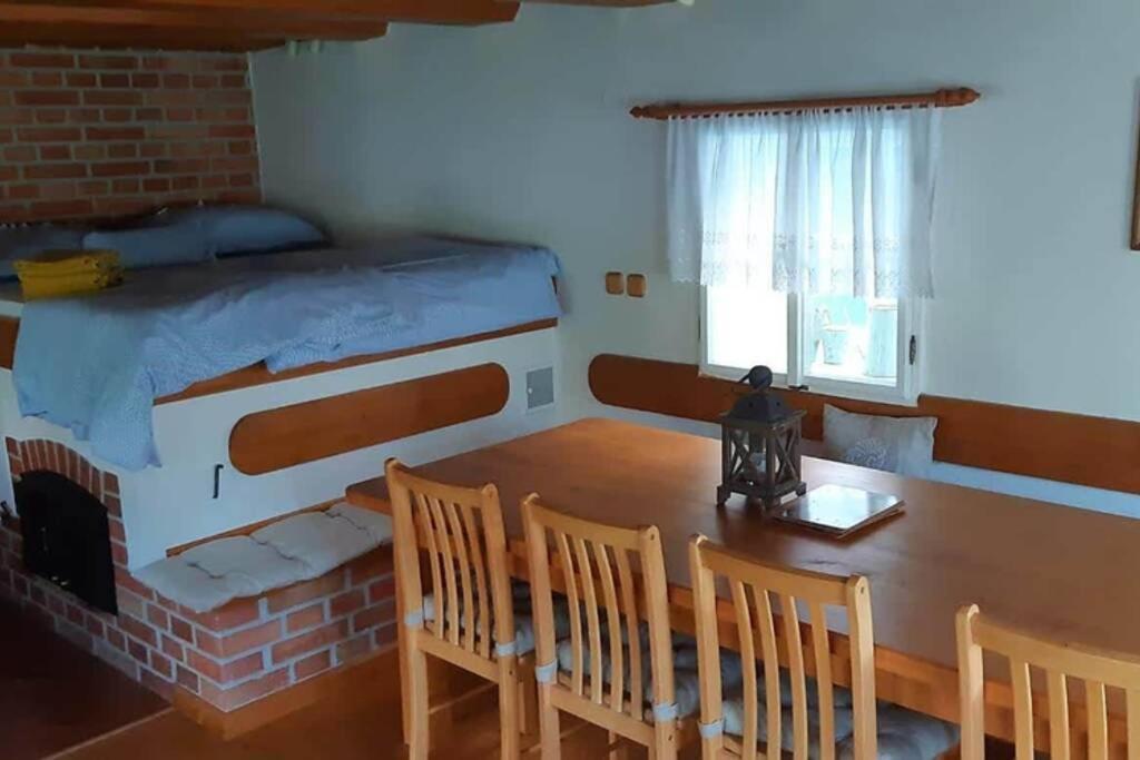 Chaloupka s rodinnou tradicí Mezimesti Exterior foto