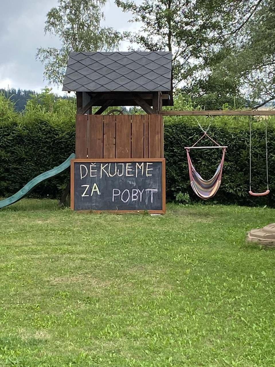 Chaloupka s rodinnou tradicí Mezimesti Exterior foto